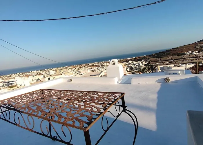 بيت للعطل The Commander's House Emporio (Santorini)