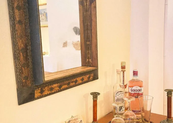 بيت للعطل The Commander's House Emporio (Santorini)