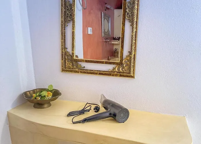 بيت للعطل The Commander's House Emporio (Santorini)