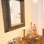 別荘 The Commander's House Emporio (Santorini)