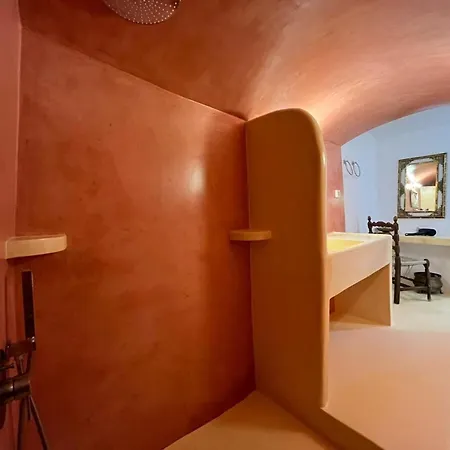 The Commander's House * Emporio (Santorini)