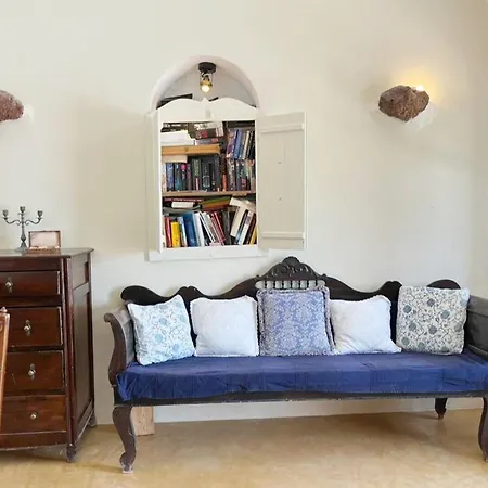 度假居 The Commander's House