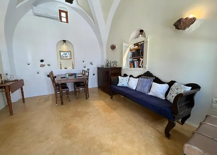 The Commander's House